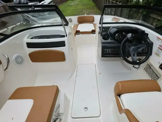 Bayliner VR5 Bowrider