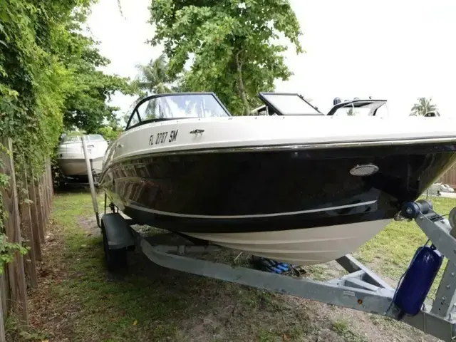 Bayliner VR5 Bowrider