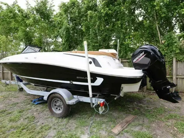 Bayliner VR5 Bowrider