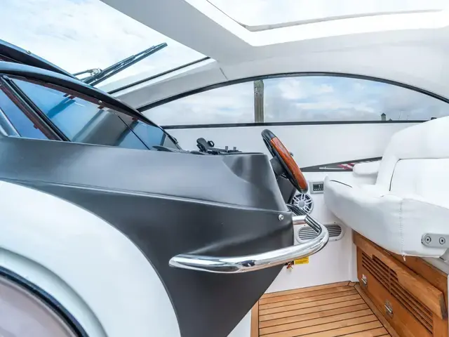 Sunseeker Predator 55