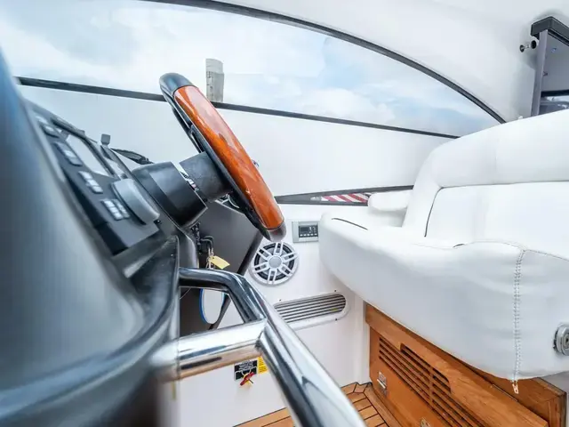 Sunseeker Predator 55