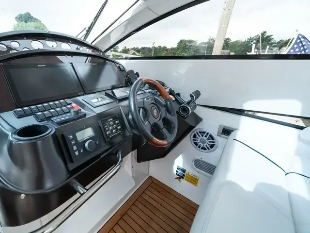 Sunseeker Predator 55