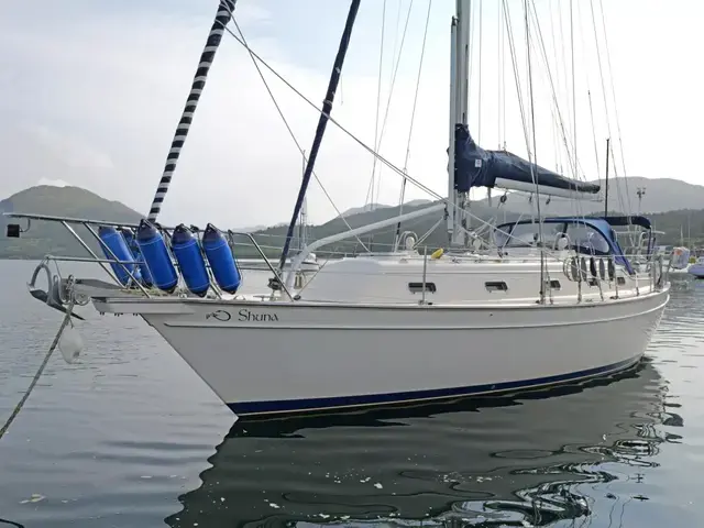 Island Packet 380