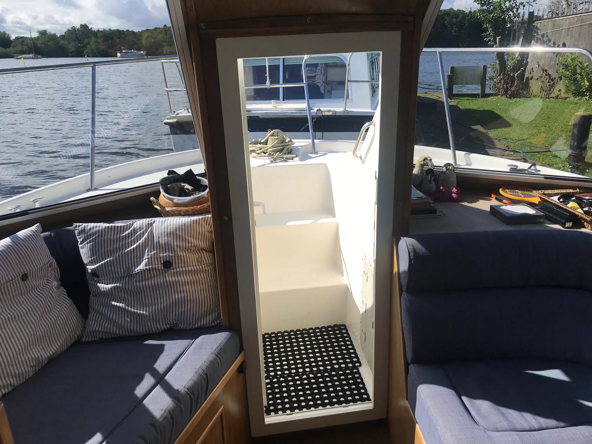 1998 Viking rhapsody 29