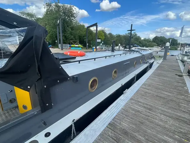 Peter Nicholls FCN seagoing barge