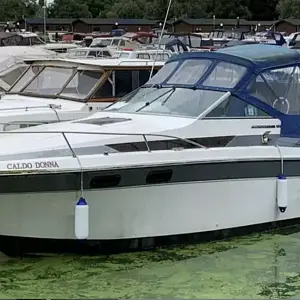 1988 Chris-Craft 24 Express Cruiser