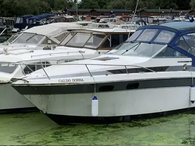 Chris-Craft 24 Express Cruiser