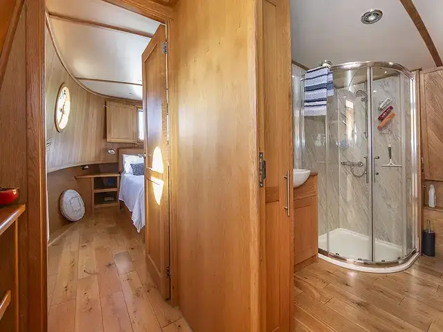 Bluewater 60'10" x 12' 05" Enclosed Bow Wide Beam