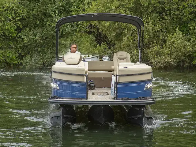 Regency Pontoon Boats 250 LE3 Sport