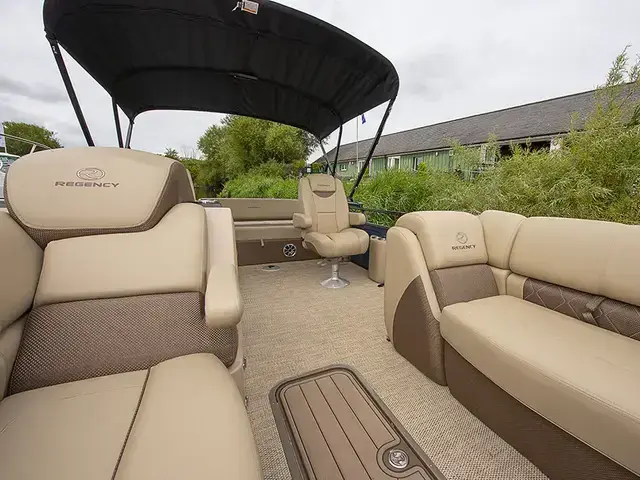 Regency Pontoon Boats 250 LE3 Sport