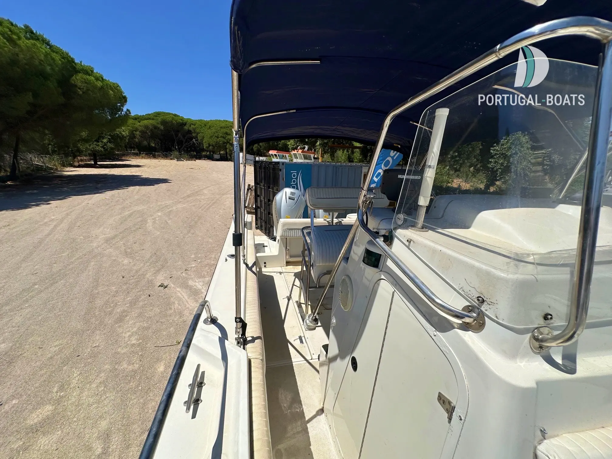 1999 Boston Whaler 26 outrage