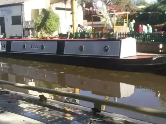 Marque Narrowboats 60