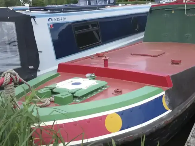 Simon Inker Narrowboat