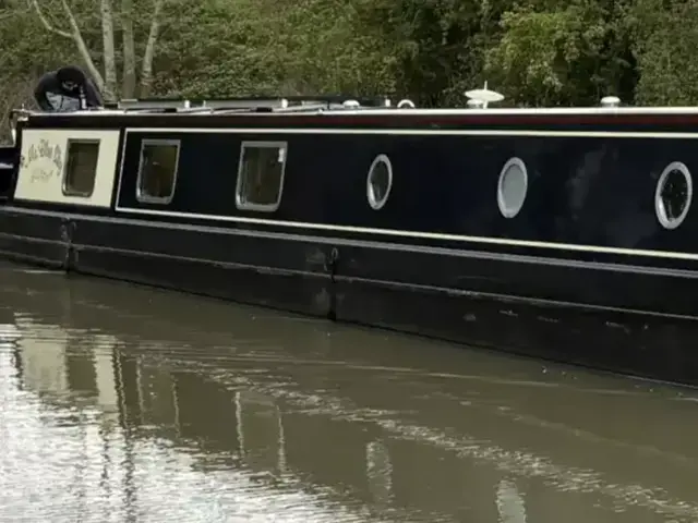 G&J Reeves Narrowboat