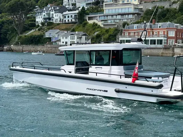 Axopar 28 CABIN