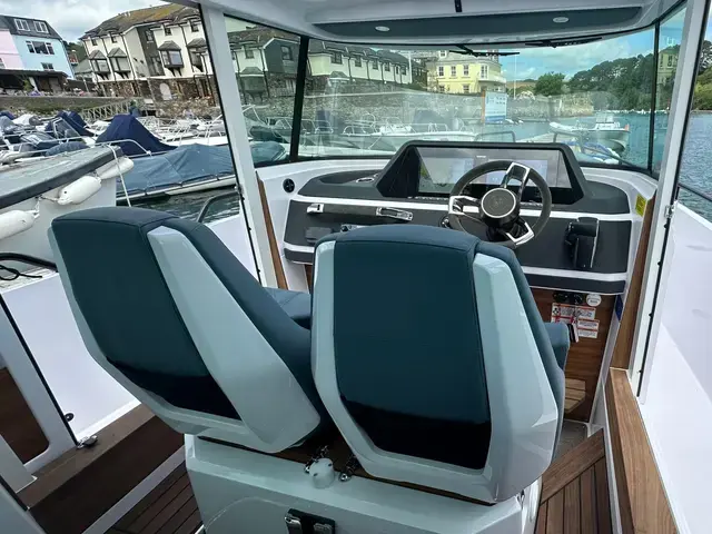 Axopar 28 CABIN