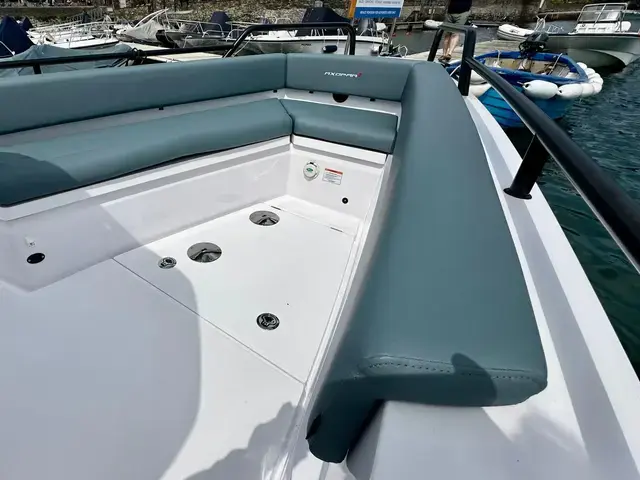 Axopar 28 CABIN