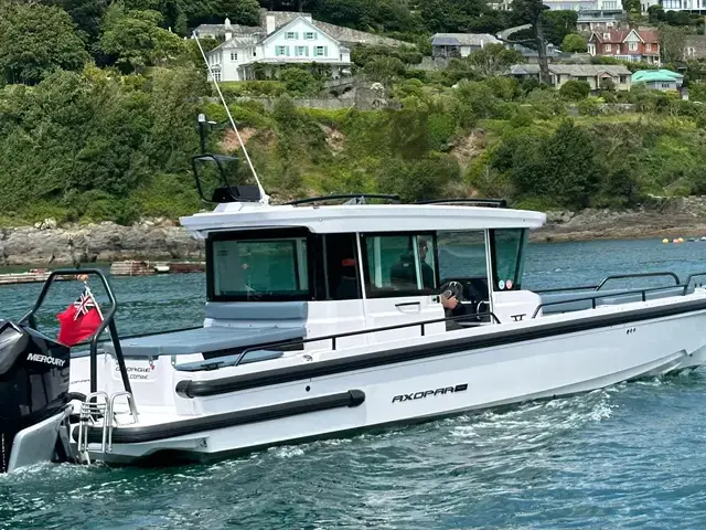 Axopar 28 CABIN