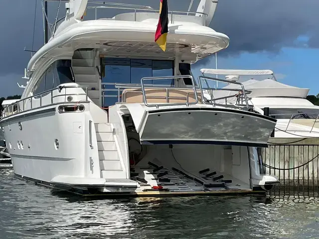 Elegance Yachts G64