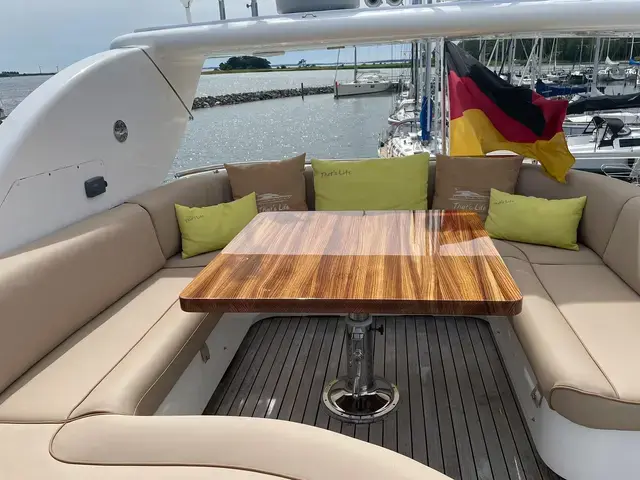 Elegance Yachts G64