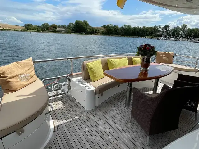 Elegance Yachts G64