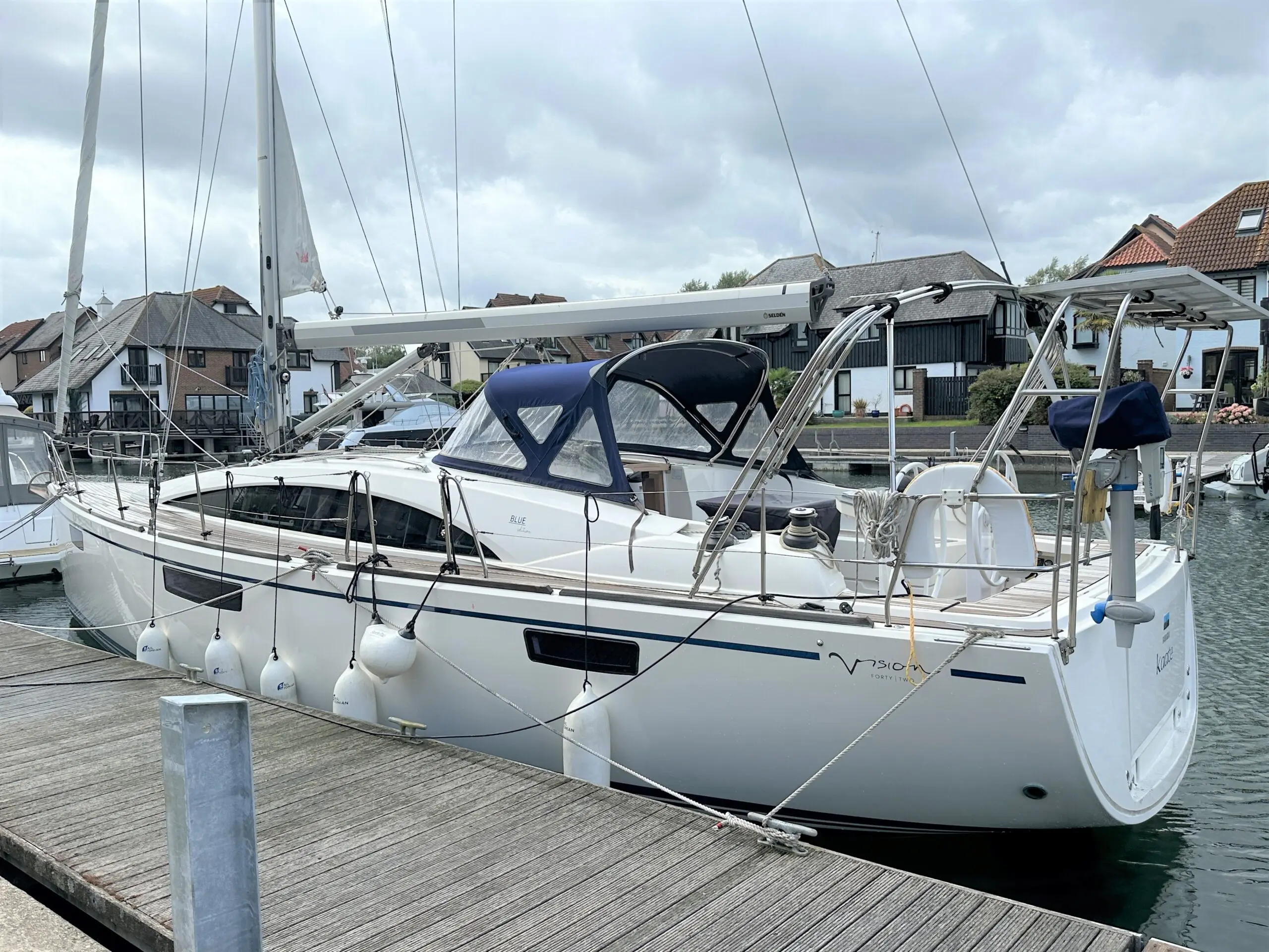 2018 Bavaria vision 42