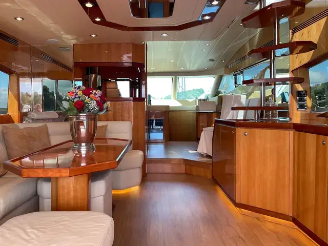 Elegance Yachts G64