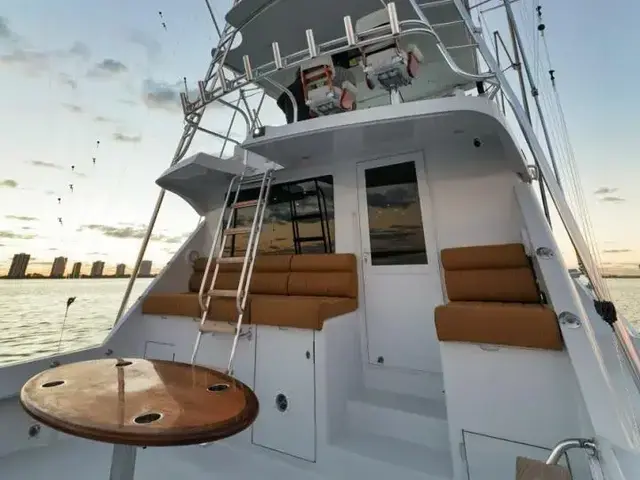 Hatteras 60 Convertible