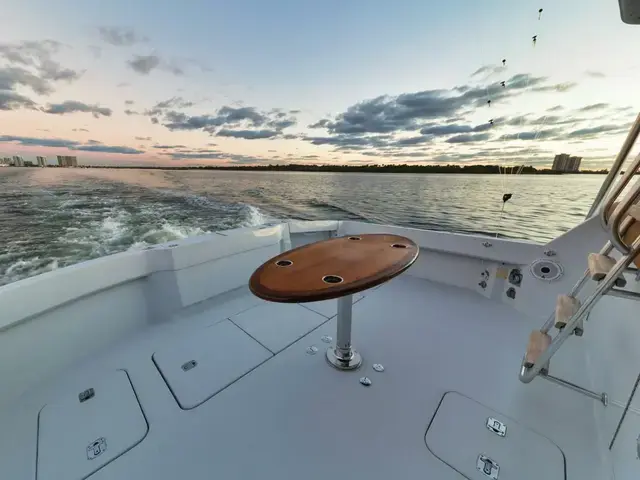 Hatteras 60 Convertible