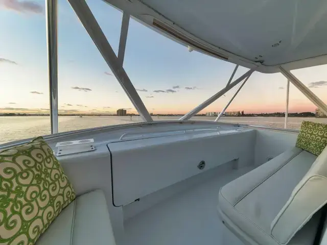 Hatteras 60 Convertible