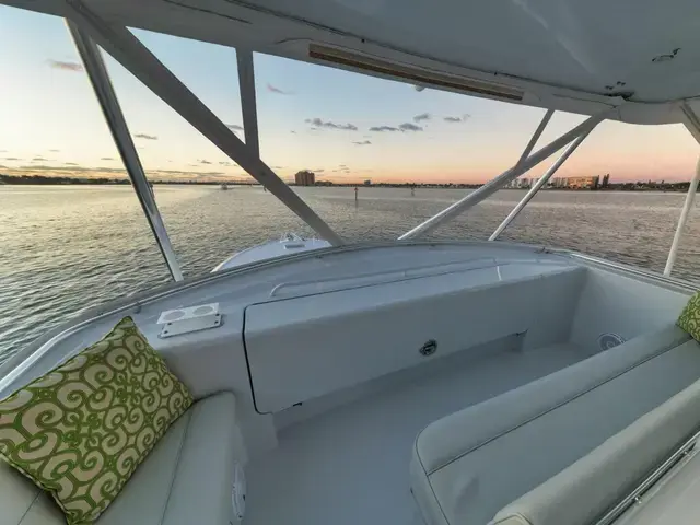 Hatteras 60 Convertible