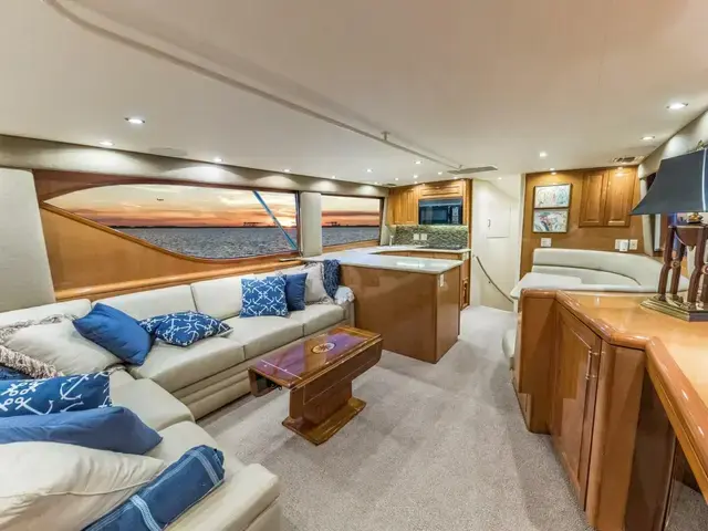 Hatteras 60 Convertible