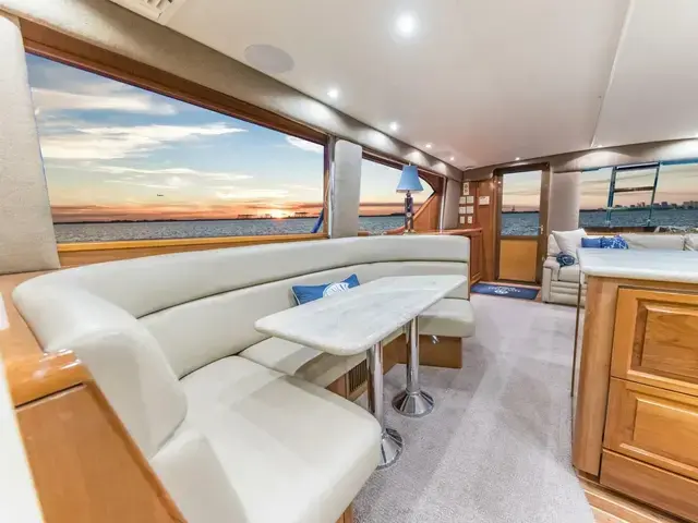 Hatteras 60 Convertible