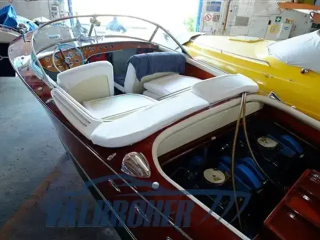 Riva Tritone