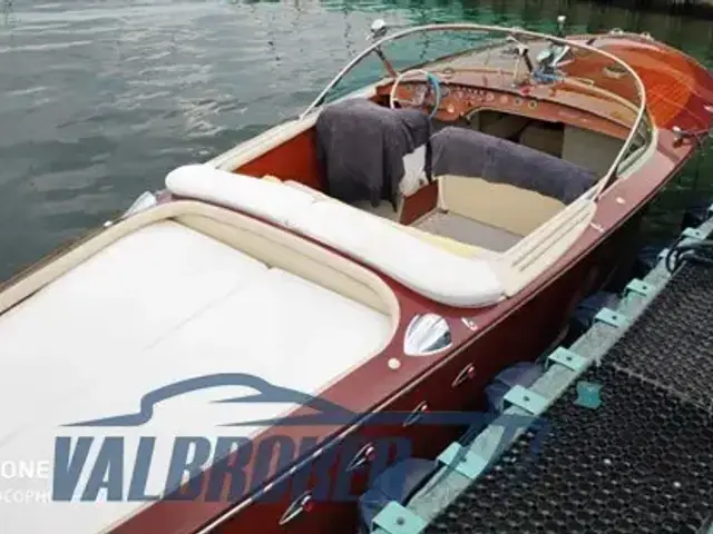 Riva Tritone