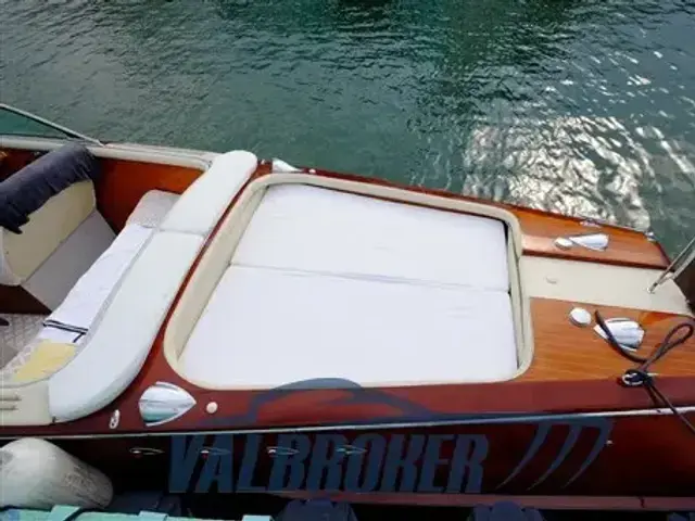 Riva Tritone