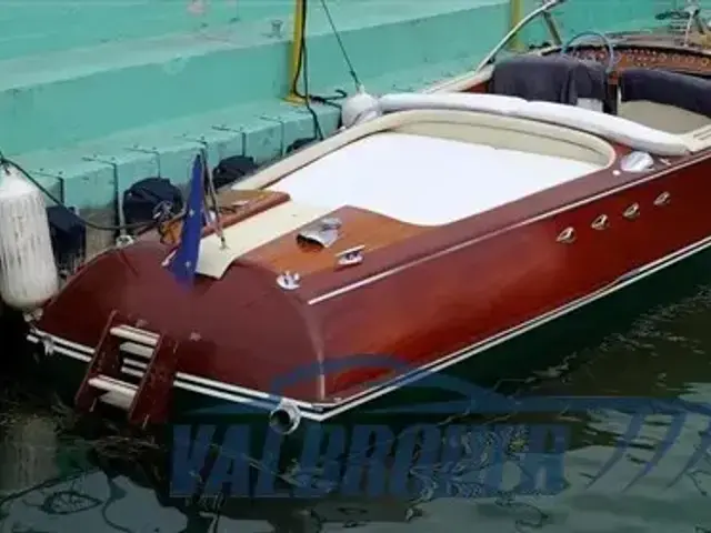 Riva Tritone