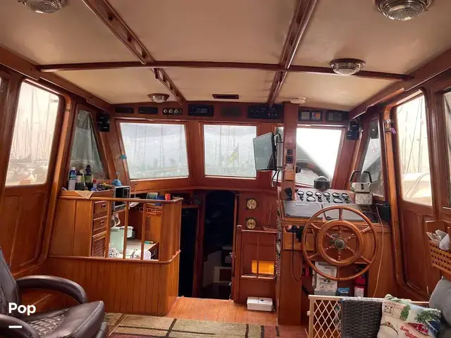 Trader 43 Double Cabin