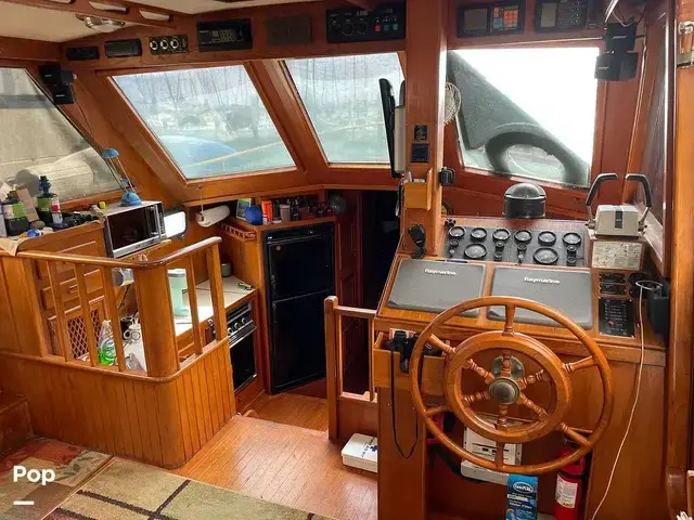 Trader 43 Double Cabin