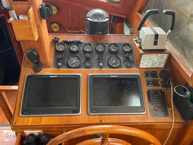 Trader 43 Double Cabin