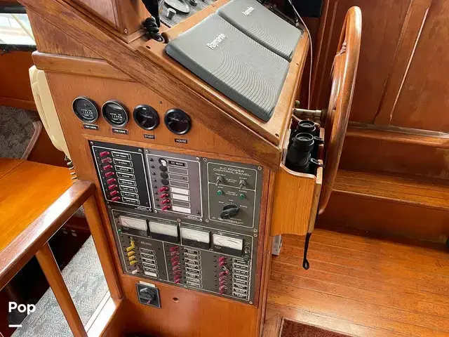 Trader 43 Double Cabin