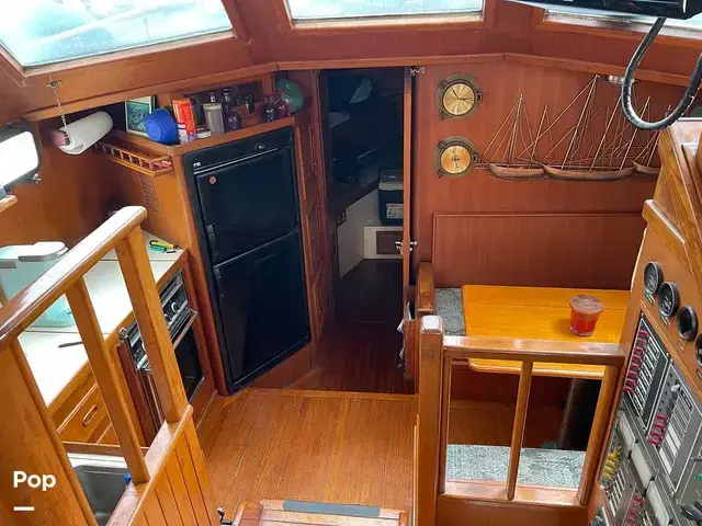 Trader 43 Double Cabin