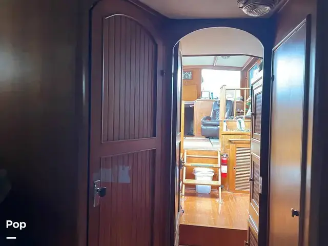 Trader 43 Double Cabin