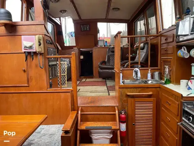 Trader 43 Double Cabin