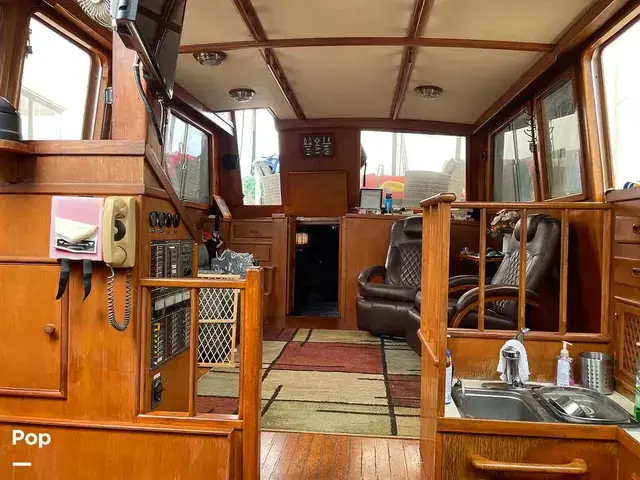 Trader 43 Double Cabin