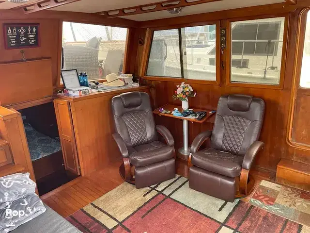 Trader 43 Double Cabin