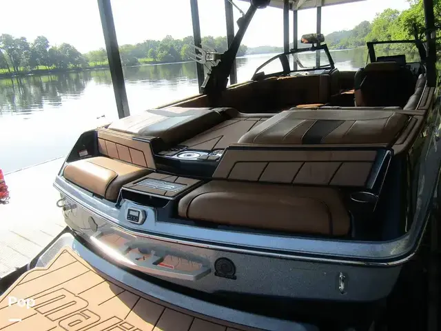 Malibu Wakesetter 23 LSV