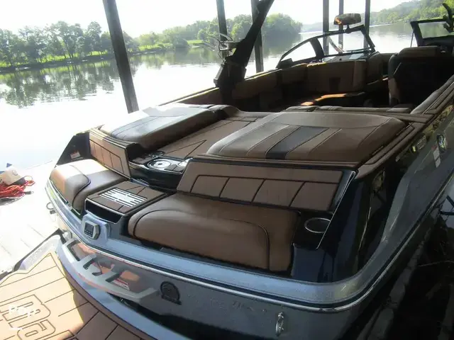 Malibu Wakesetter 23 LSV