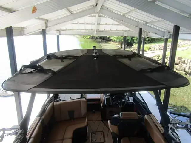 Malibu Wakesetter 23 LSV