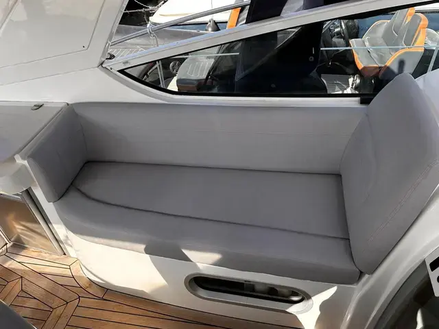 Sealine S29